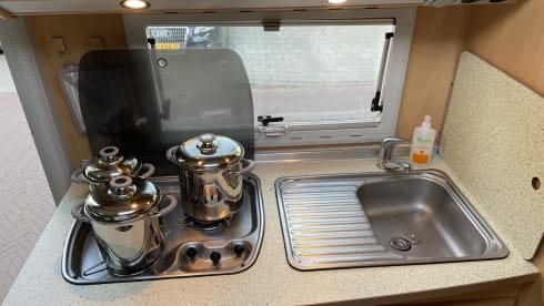 Coco  – 6 person family camper with air conditioning