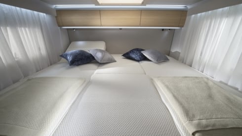 Glamping! – 5p Adria Mobil semi-integrated uit 2021