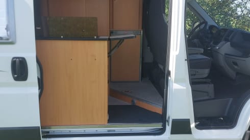 Witte Harrie – Very neat and complete 2-person Fiat camper van from 2007