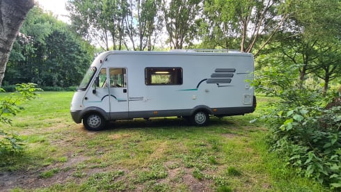 6 person family camper. Hymer integral from 2000