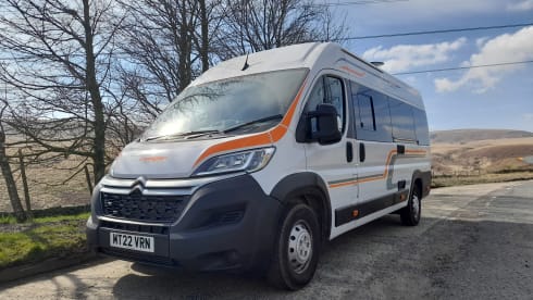 MT22 – 4 Berth Campervan/MotoRhome - fully equipped for your next Adventure