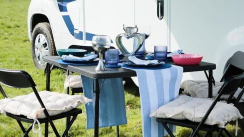 THE SAVOY – Swift Escape 694 Luxury Island Bed Motorhome Pets 5G WIFI Smart TV
