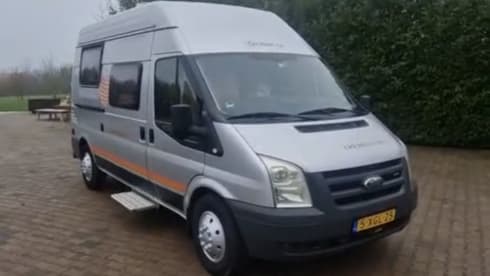 Trend – Cozy 2-6 person fully equipped camper bus 