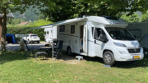Roxi – Dethleffs Semi-integrated 4p from 2021 (Very nice and complete)