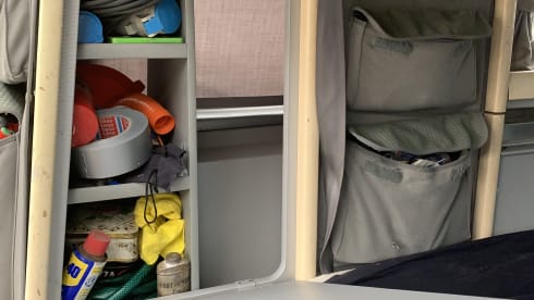 4p Volkswagen T4 camper