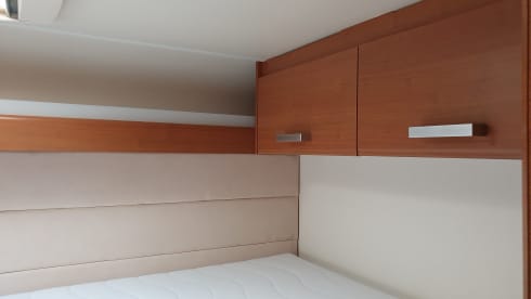 Vrijheid – 3p Knaus semi-integrated uit 2011