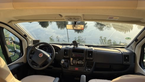 Hester Zoë (ook wel HC) – 2p Fiat semi-integrated from 2012