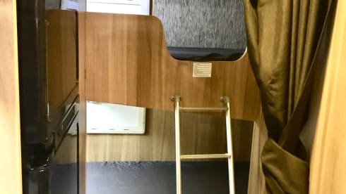 Super Flash – 6 berth Chausson Flash 03 2013