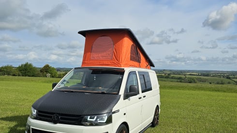 Stan – 4 berth Volkswagen campervan from 2008