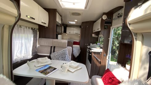 Beni – Bungalow semi-integrato Benimar a 3 posti letto, costruito nel 2017.
