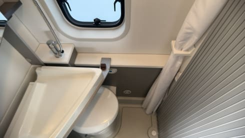 Cees – 2p Adria Mobil bus from 2017