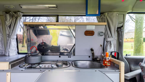 Foelie – 4p Volkswagen campervan uit 2002