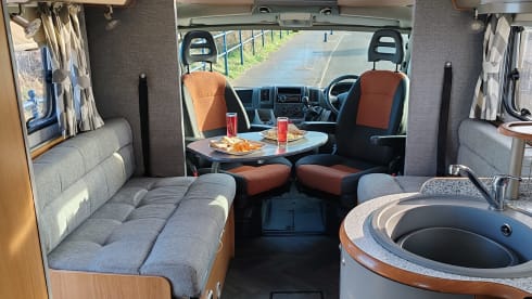 Bella – Luxury 4 Birth Swift Bolero Motorhome 