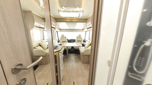 The Bullet II – Luxurious and spacious 4-person Rapido (Automatic) 2025 NEW 