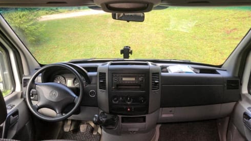 Bennie – 2p Mercedes-Benz bus from 2006