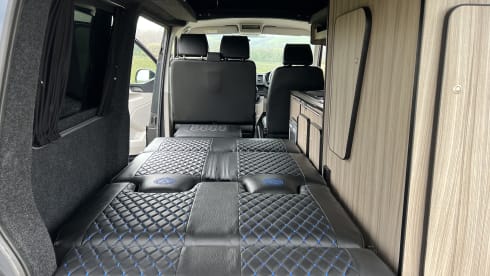 Halle – 4 berth Volkswagen campervan 