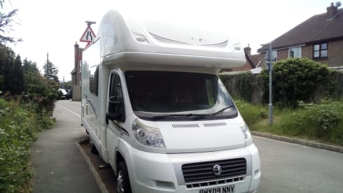 Sundance  – 5 berth Swift alcove from 2009