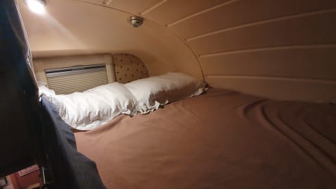 Mabel – 6 Berth Mercedes Auto-Trail 