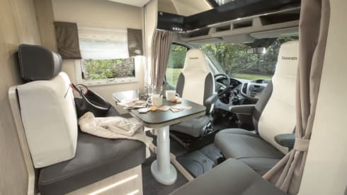 Sheddie – Luxury Motorhome With Solar Power