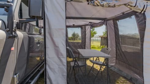 Louver – 2/3p Landrover Defender 110. Complete installation for your comfortable adventure