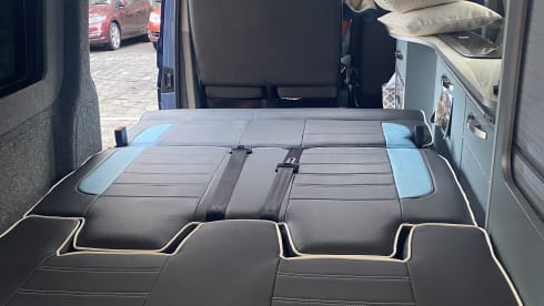 Millie – 4 berth Volkswagen campervan from 2017