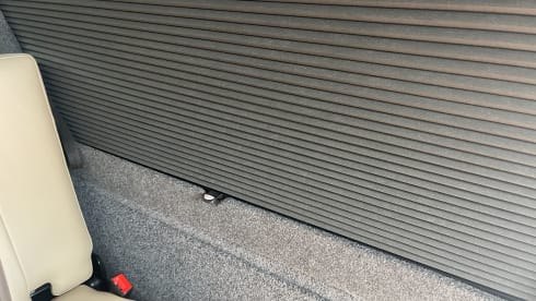 Daisy – 4 berth Volkswagen campervan from 2016