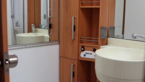 4p Hymer integrated from 2004