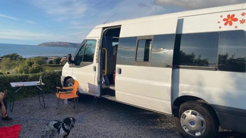 Helga – 2 berth Ford campervan with bathroom off-grid