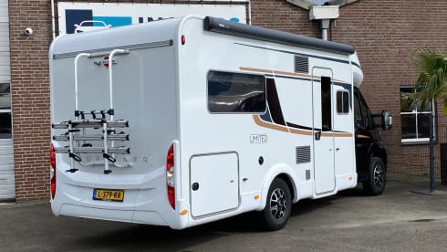 Vrijheid 1 – Bürstner T660 Limited French bed + lifting bed 2021