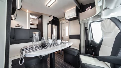 Zefiro 696 Automatic 5 berth – 2024 Roller Team Zefiro 696 Five berth automatic