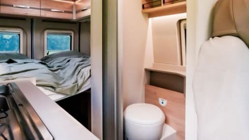 2p Dethleffs bus uit 2024