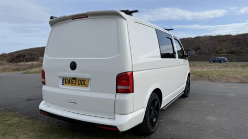 Alby – Ready to explore Scotland!
