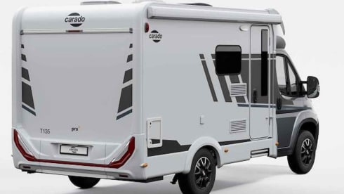 2p Carado semi-integrated uit 2023