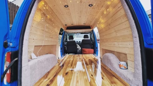 The Pickle Jar – 2 berth Volkswagen campervan from 2011