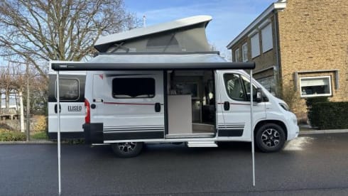 Compacte 4p Bürstner buscamper 2021