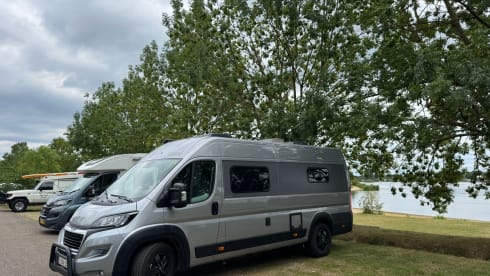 Tourne Tourne – 4p Peugeot campervan uit 2023