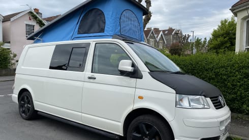 VW T5 'PopTop'  – 4 berth Volkswagen T5 Campervan