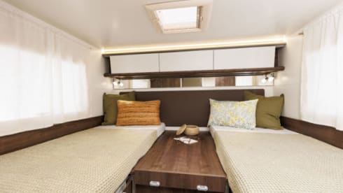 Benny – The family alcove with large garage