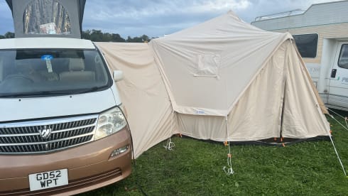 3 berth Toyota Alphard campervan. **INSURANCE INCLUDED**
