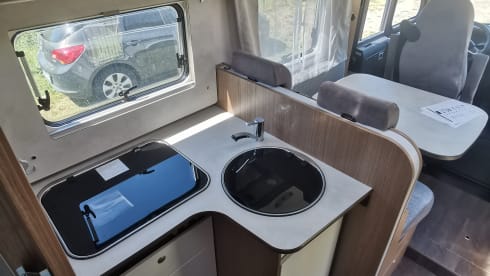 Anne – Carado i447