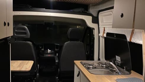 VanRamon – Camper di design Fiat Ducato con interni personalizzati 