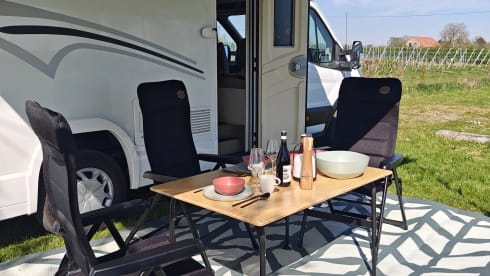 CoBilhome – Rimor Semi-integrated 5P with twin beds