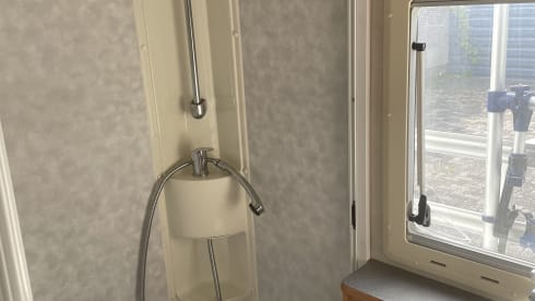 Nette ruime Adria Familie camper