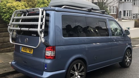 Vinnie – Great fun, fab value (insurance incl) & easy logistics from W7