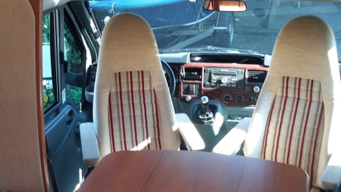 Make a nice relaxing trip with our camper!