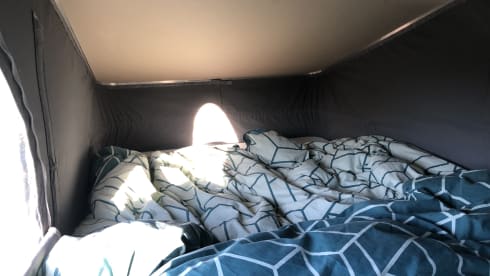 Exceptional 4 berth pop top family campervan from Malibu