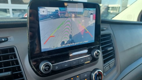 ROSA – Campervan Ford per 4 persone del 2023