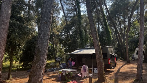 Big Tony – 5 berth Peugeot boxer campervan. Brand New off grid conversion