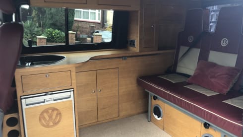 Vinnie – Great fun, fab value (insurance incl) & easy logistics from W7