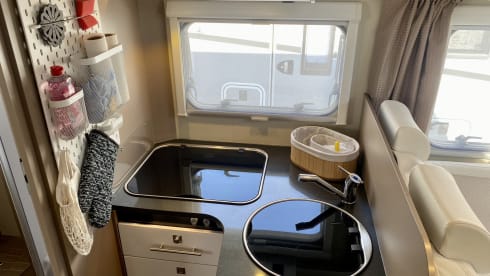 Flip – Etrusco T7400QB - elegant and well equipped